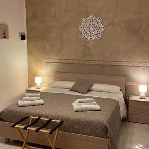  Appartamento Mona House Accogliente Casa